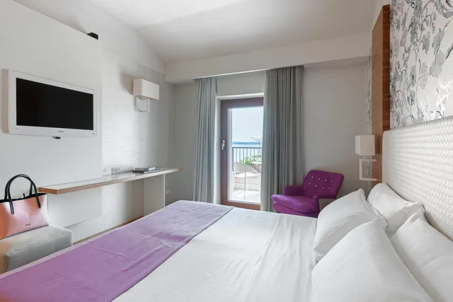 غرفة بسرير مزدوج بإطلالة على البحيرة، Hotel Eden 6/10