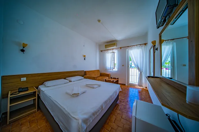غرفة قياسية بسرير مزدوج، Nagi Beach Hotel 3/6