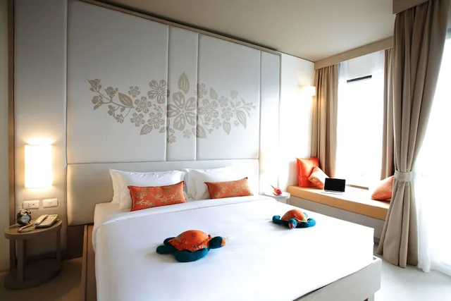 غرفة سوبيريور بسرير مزدوج بإطلالة على المسبح، Proud Phuket Hotel 3/7