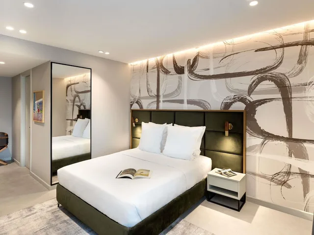 غرفة كلاسيكية بسرير كينج، Mercure Tirana 1/8