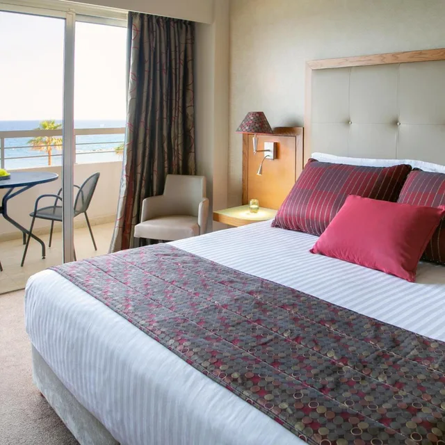 جناح جونيور بإطلالة على البحر، Atlantica Miramare Beach 1/5