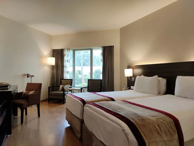 غرفة قياسية بسريرين منفصلين بإطلالة على الحديقة، Welcomhotel Rama International 2/6