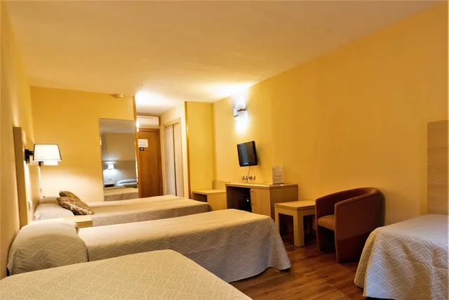 غرفة سوبيريور رباعية بأربعة أسرّة، Panorama Hotel 6/7