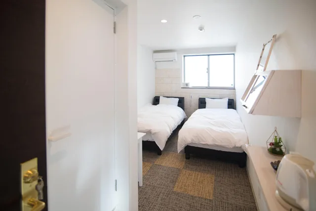 Mediterranean Stone, Twin Beds، Kyo-Anthu Inn 1/1