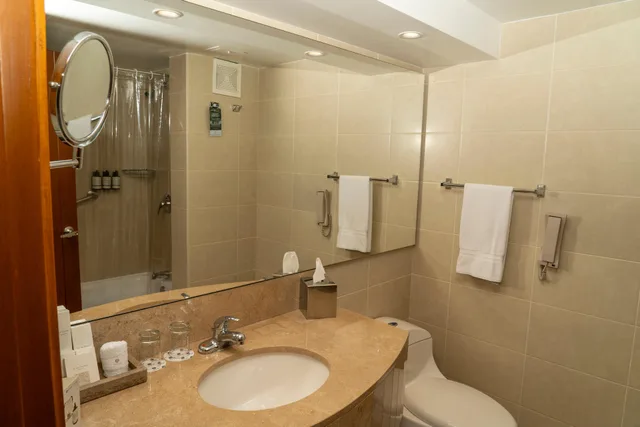غرفة قياسية رباعية بسريرين منفصلين، Estelar Paipa Hotel Spa Centro de Convenciones 5/6