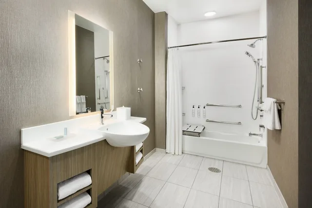 جناح بسرير كينج مع سرير سحّاب إضافي، Springhill Suites By Marriott Dothan 6/6