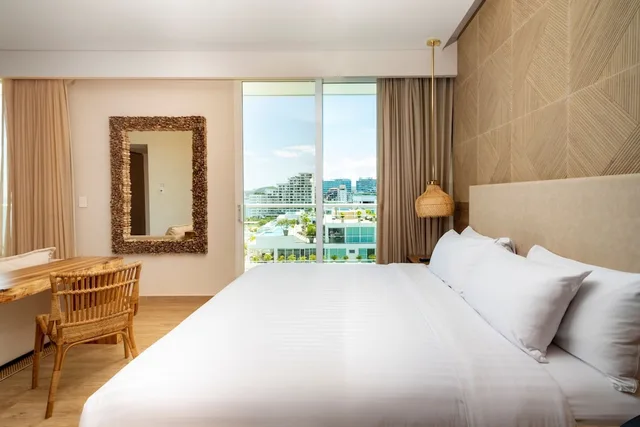 غرفة جونيور بسرير مزدوج، Santa Marta Marriott Resort Playa Dormida 1/5