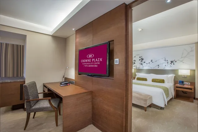 جناح بسرير كينج بغرفة نوم واحدة مع دخول صالة النادي، Crowne Plaza City Centre 4/6