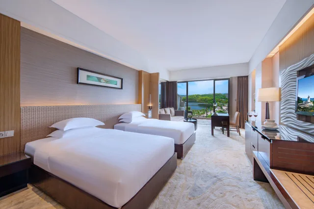 غرفة غراند تنفيذية بإطلالة على البحيرة، Mission Hills Resort Dongguan 1/4