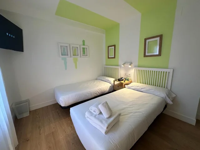 غرفة بسريرين منفصلين، Hotel Virgen de Covadonga 4/10