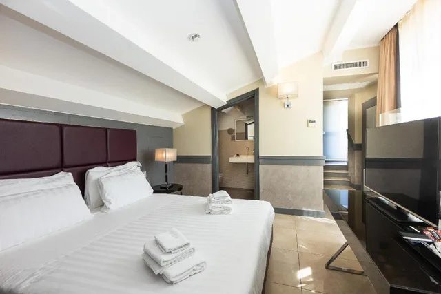 غرفة بسرير كينج بجاكوزي، Hotel Castellino Roma 1/5