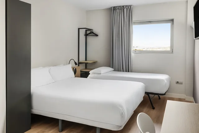 غرفة عائلية، B&B HOTEL Granada 2/3