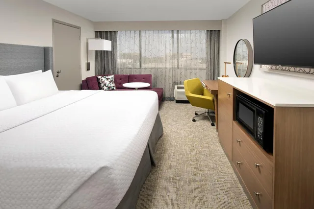 غرفة بسرير مزدوج لذوي الإعاقة، Crowne Plaza San Antonio Airport 1/2