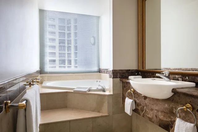 Spa, Suite، Mantra Legends Surfers Paradise 2/3