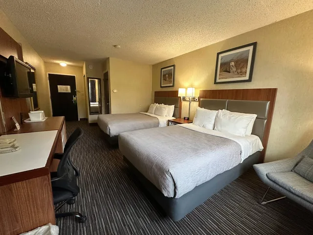 غرفة قياسية بسريرين كوين، Quality Inn Near Toms River Corporate Park 2/8