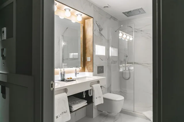 جناح جونيور عائلي بسريرين كوين مع أريكة، Hotel Boutique La Pau 6/7