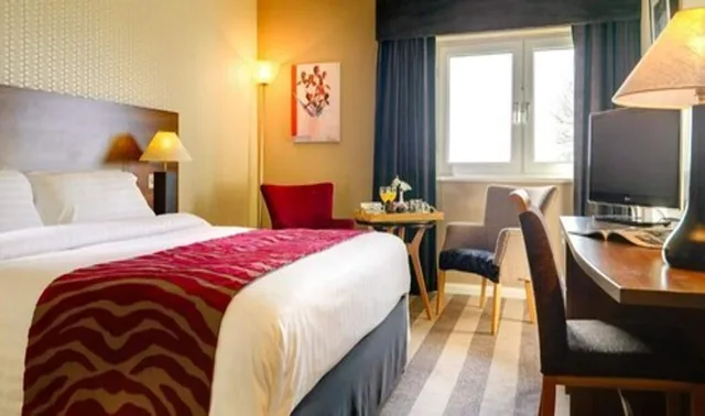 غرفة قياسية بسرير كوين، Maldron Hotel Belfast International Airport 5/8
