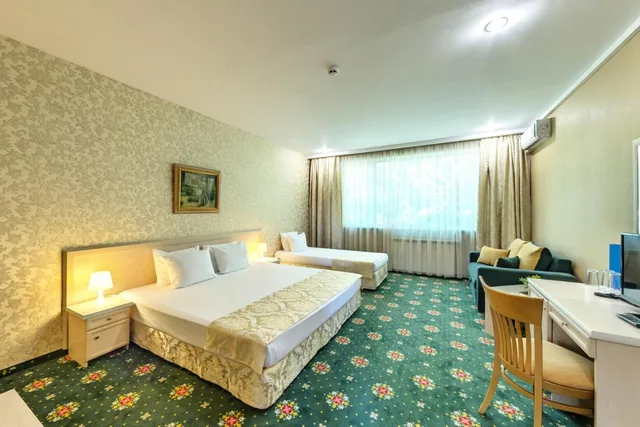 غرفة عائلية، Montecito Hotel Sofia 2/9