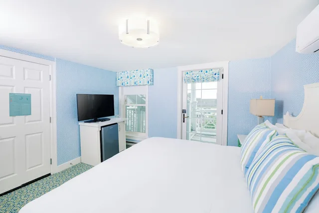 غرفة بسرير كينج وسرير كوين بإطلالة على المرفأ، Harbour View Inn 6/9