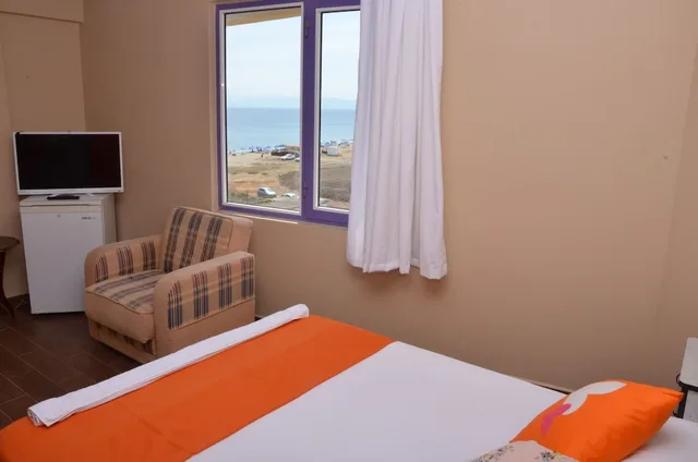 غرفة رباعية بسرير مزدوج وسريرين منفصلين، Nil Hotel 7/9