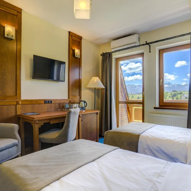 غرفة بسرير مزدوج أو سريرين منفصلين بإطلالة على الجبل، REDYK HOTEL 2/6