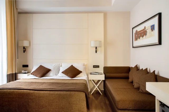 غرفة قياسية رباعية، Oxford Hotel 2/4