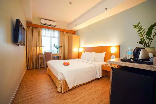 Studio, Double or Twin Bed, One Pacific Place Serviced Residences 1/2