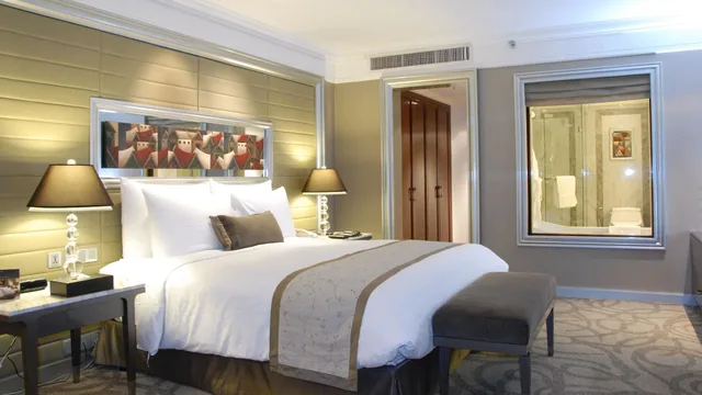 غرفة كلاسيكية بسرير كينج في طابق مرتفع، Intercontinental Bangkok 7/10