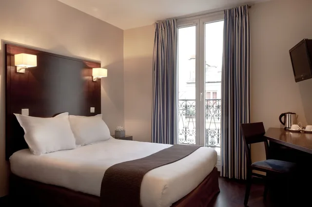 غرفة قياسية بسرير مزدوج، Hôtel Verlain 2/10