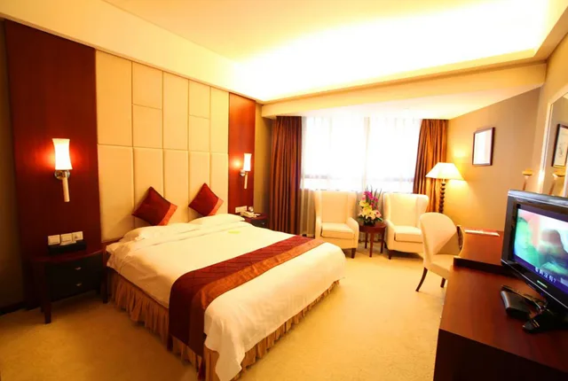 غرفة سوبيريور بسرير مزدوج، Century Plaza 2/10
