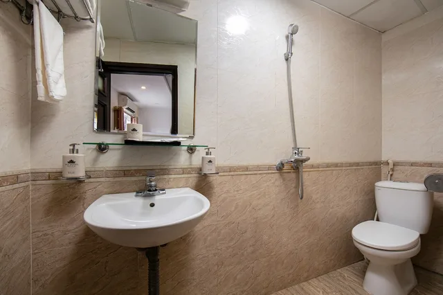 Superior, Double Bed, Duc Trong Hotel Hanoi 4/4
