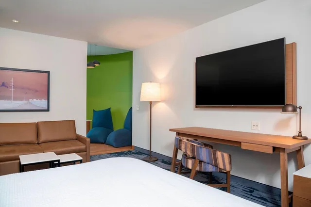 استوديو بسرير كينج مع أريكة لذوي الإعاقة، Fairfield Inn And Suites Fair Oaks Farms 2/4