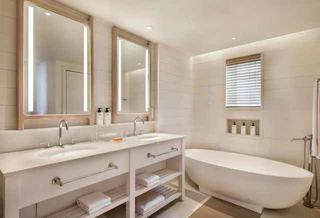 جناح جونيور بإطلالة على الشاطئ، LUX Belle Mare Resort and Villas 4/4