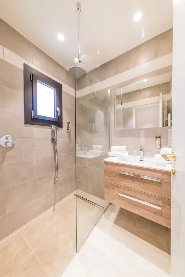 غرفة كومفورت بسرير كوين، Hotel Brin d Azur 6/6