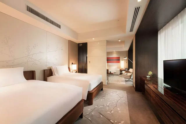 Suite, Twin Beds, City View, Corner, Conrad Tokyo 1/1