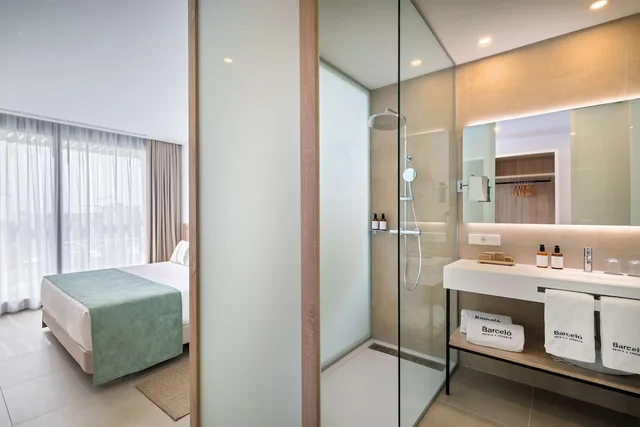 غرفة سوبيريور بسرير كينج بإطلالة على البحر، Barcelo Nura 6/6