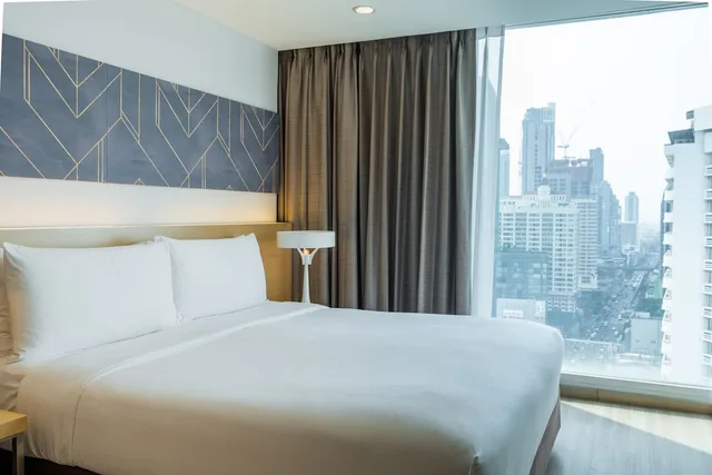 Glow, Suite, King Bed، VELA Dhi GLOW Pratunam 7/10