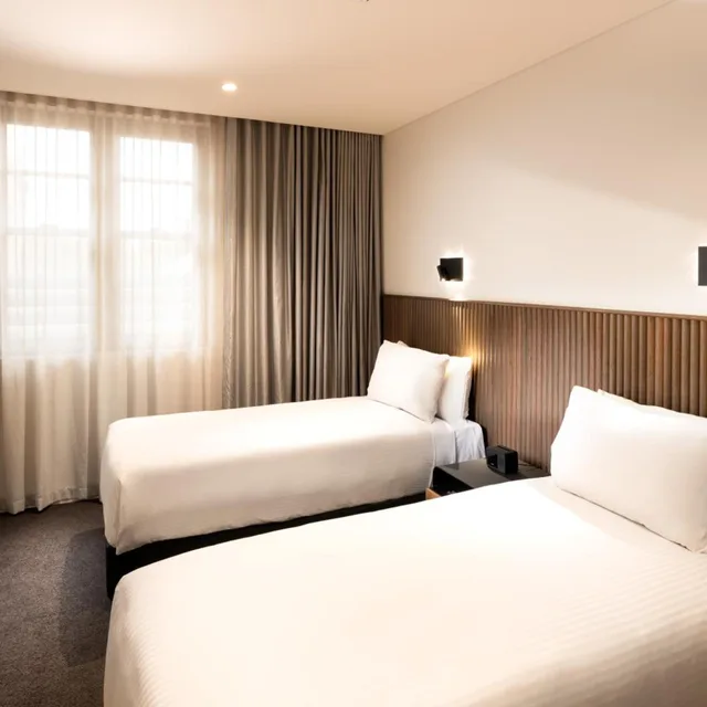 جناح بريميير بسرير كينج بغرفتي نوم، Majestic M Suites 1/7