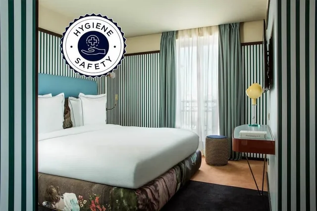 غرفة سوبيريور بسرير كوين، Hotel du Rond-Point des Champs-Elysees 1/2