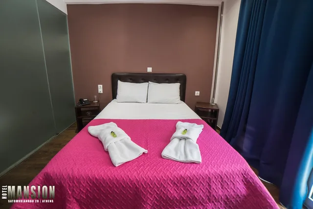 Room, Double Bed, Mansion Hotel 8/10