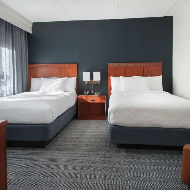 جناح بسريرين مزدوجين مع أريكة، Courtyard by Marriott Silver Spring North/White Oak 1/10