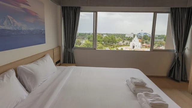 غرفة بريميير فاخرة بسرير مزدوج، B2 Surat Thani Boutique & Budget Hotel 1/3