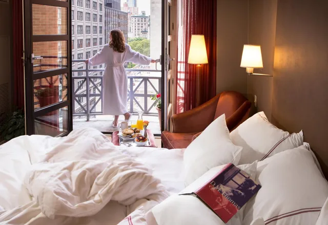 غرفة بسرير كينج بشرفة، Hotel Giraffe 4/11