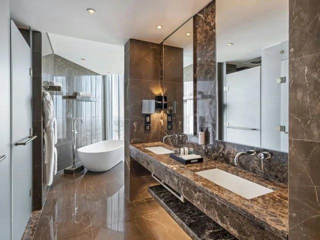 Crown, Suite, Boulevard View، Amman Rotana 5/6