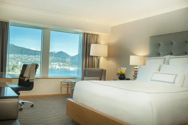 غرفة ديلوكس بسرير كينج بإطلالة على المرفأ، Pan Pacific Vancouver 2/6