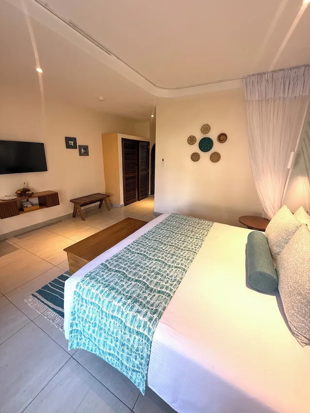 Deluxe Seaside Room, Neptune Paradise Beach Resort & Spa 2/4