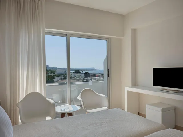 غرفة بسرير فردي بإطلالة على البحر، Atlantica Sancta Napa Resort 2/3