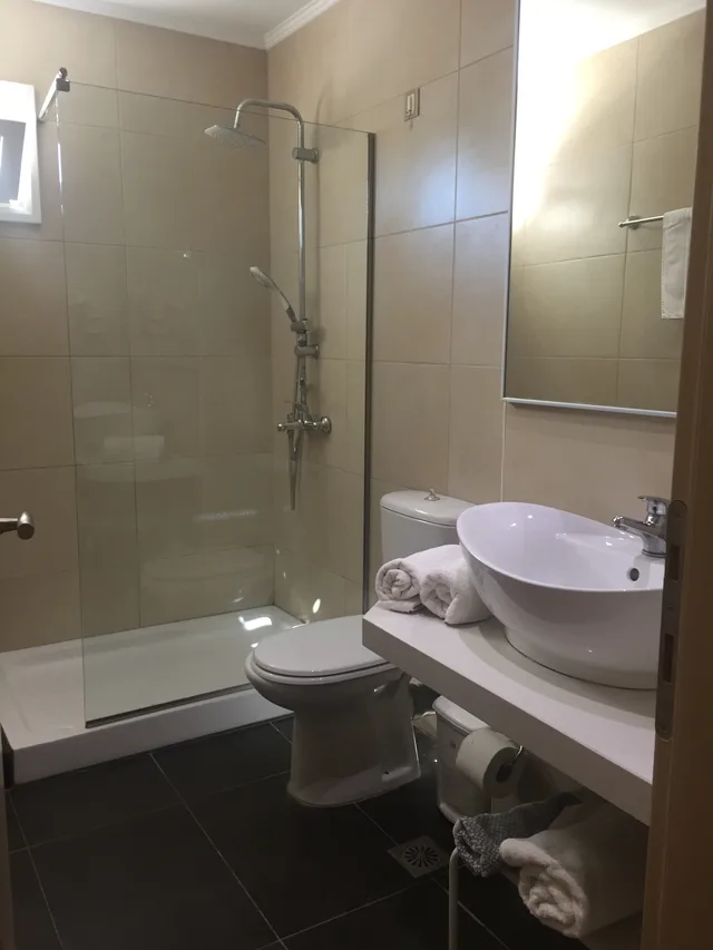 غرفة قياسية بسرير مزدوج أو سريرين منفصلين، Voula Hotel 4/4