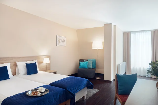 Room, Twin Beds, Rail View، Molo Hotel 1/6