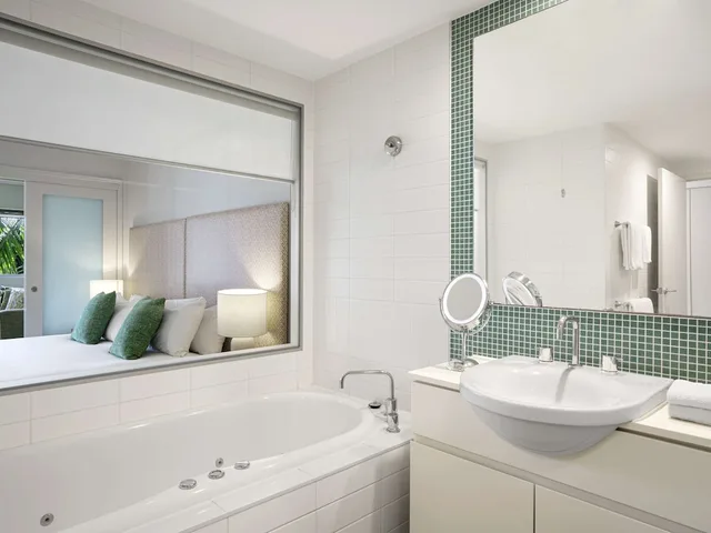 1 Bedroom, Spa, King Bed, Plunge Access، Peppers Salt Resort and Spa 3/3